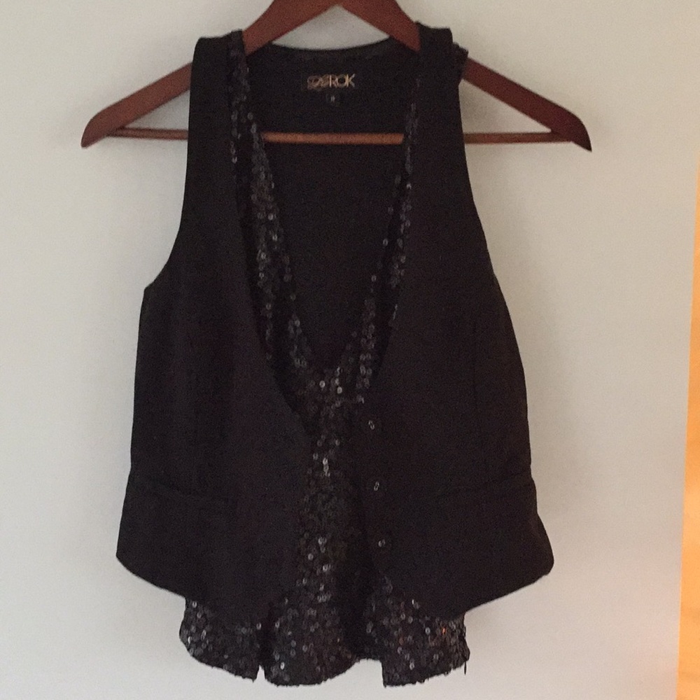 LaRok black sequin tank v-neck vest layer m